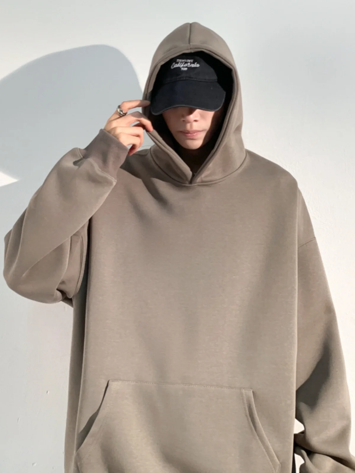 American Style Heavyweight Hoodie Hard Shoulder Spring Autumn Men's Jacket Cleanfit Couple Hat Sweatshirt Casual Loose Fit
American Style Heavyweight Hoodie Hard Shoulder Spring Autumn Men's Jacket Cleanfit Couple Hat Sweatshirt Casual Loose Fit