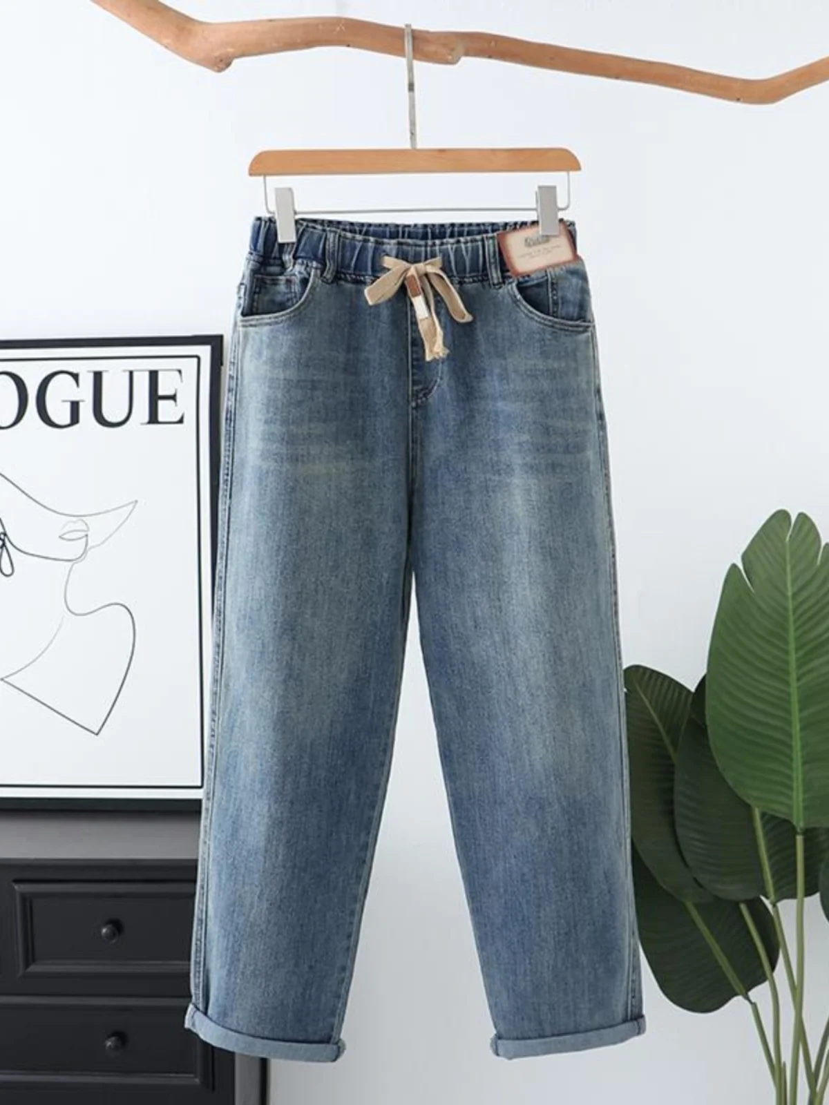 Spring New plus Size Women's Jeans High Waist Straight Leg Casual Wide Leg Drawstring Elastic Waist Gradient Slim Fit Denim
Spring New plus Size Women's Jeans High Waist Straight Leg Casual Wide Leg Drawstring Elastic Waist Gradient Slim Fit Denim