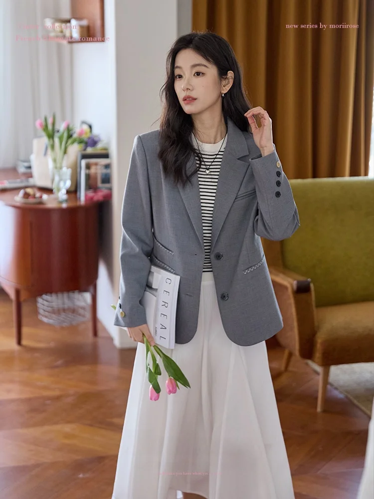 Moriirose Grey Color Block Button Special Embroidery Suit Jacket Women's Loose Personality Commuting Top Fashionable Ladies' ...
Moriirose Grey Color Block Button Special Embroidery Suit Jacket Women's Loose Personality Commuting Top Fashionable Ladies' ...