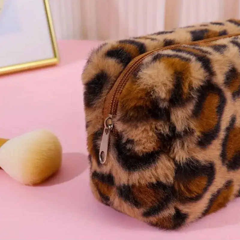 Сумка-карандаш, пушистая учебная сумка-карандаш, сумка для ключей, неоновый Радужный цветной леопардовый пенал для хранения канцелярских принадлежностей для школы и офиса
Сумка-карандаш, пушистая учебная сумка-карандаш, сумка для ключей, неоновый Радужный цветной леопардовый пенал для хранения канцелярских принадлежностей для школы и офиса