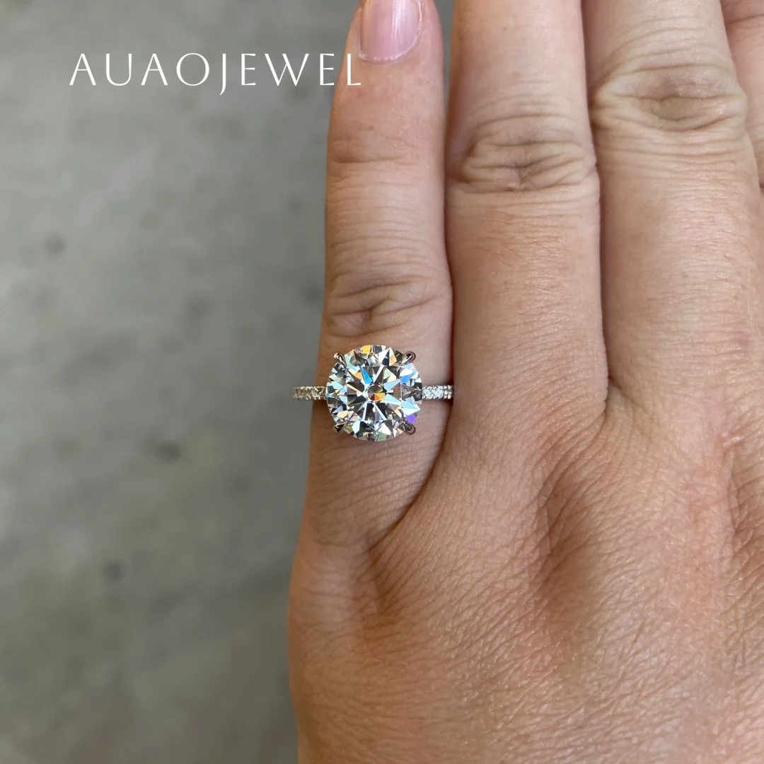 AUAOJEWEL 4Carat Round Cut Moissanite Wedding Ring Sterling Silver 925 Large Rings For Women 18K 9K Real Gold Women Accessories
AUAOJEWEL 4Carat Round Cut Moissanite Wedding Ring Sterling Silver 925 Large Rings For Women 18K 9K Real Gold Women Accessories