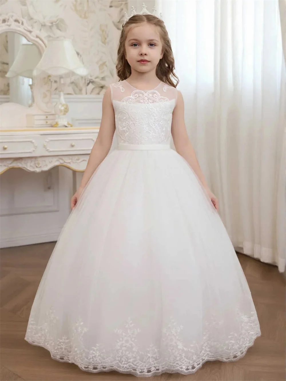 Applique Flower Girl Dress Sleeveless A Line Long Ball Customized Princess Floor Length Elegant New First Communion Gown
Applique Flower Girl Dress Sleeveless A Line Long Ball Customized Princess Floor Length Elegant New First Communion Gown