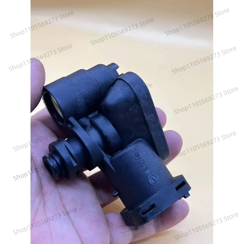 High Pressure Washer Pump Head 9.755-286.0 Fit K3 Cleaning Machine Replacement Accessories
High Pressure Washer Pump Head 9.755-286.0 Fit K3 Cleaning Machine Replacement Accessories