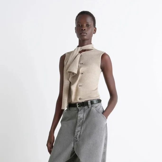 Асимметричный вязаный жилет с воротником-стойкой, облегающий крой, модный дизайн, круглый вырез, застежка на одну пуговицу
Асимметричный вязаный жилет с воротником-стойкой, облегающий крой, модный дизайн, круглый вырез, застежка на одну пуговицу