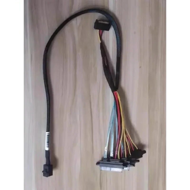 Подходит для кабеля передачи данных RAID-накопителей 12G MINI SAS SFF-8643 на 8482 (4SAS) 1/4
Подходит для кабеля передачи данных RAID-накопителей 12G MINI SAS SFF-8643 на 8482 (4SAS) 1/4