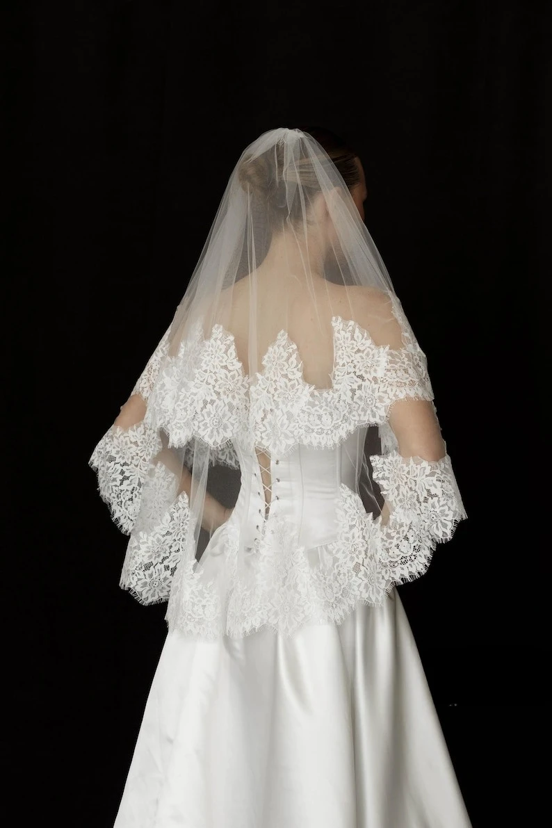 Wedding Accessories Cathedral Chantilly Lace Wedding Veil Two-Tier Mantilla Bridal Veil with Blusher Handmade Customization
Wedding Accessories Cathedral Chantilly Lace Wedding Veil Two-Tier Mantilla Bridal Veil with Blusher Handmade Customization