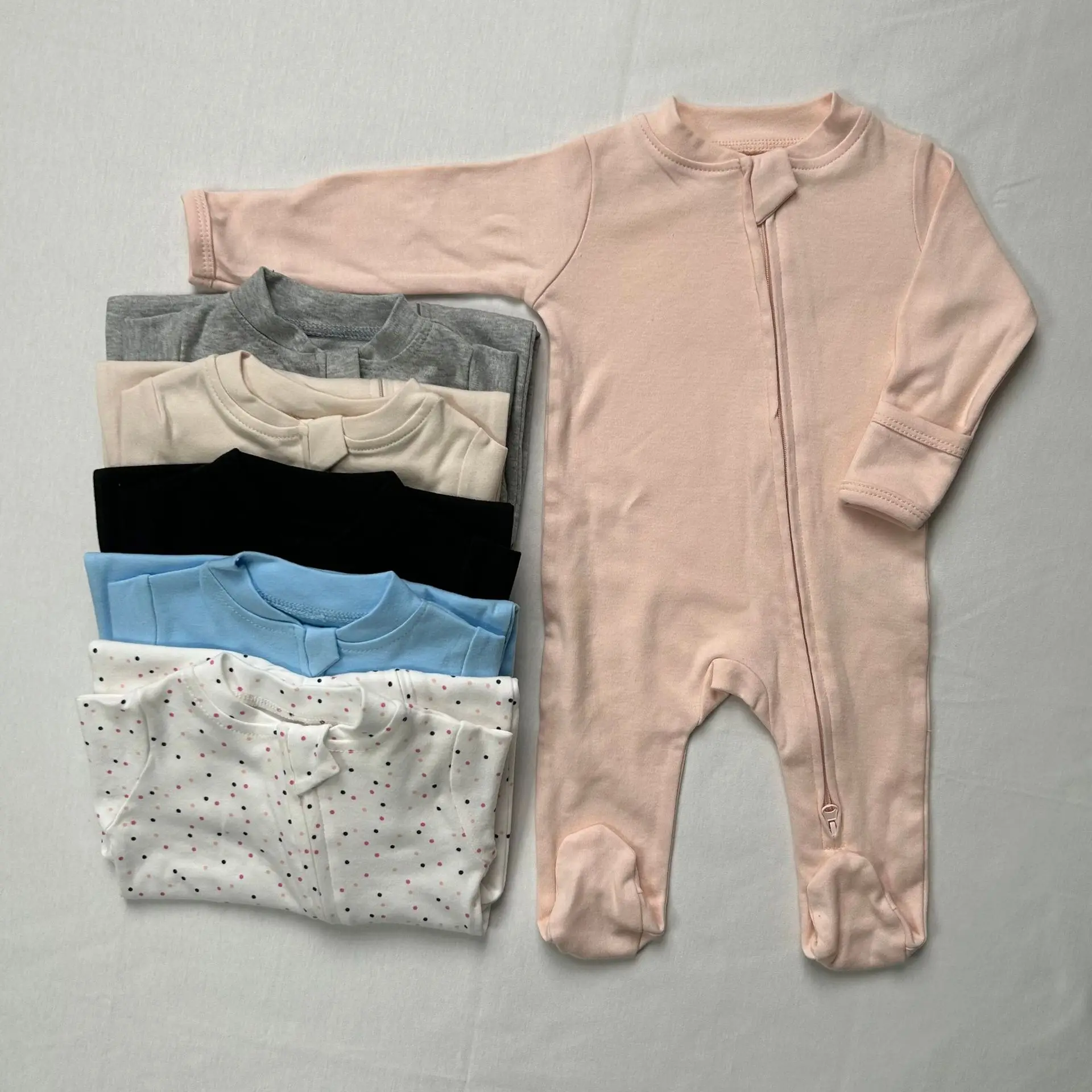 Новый комбинезон-слип для новорожденных из чистого хлопка, с длинными рукавами, на двухсторонней молнии, для мальчиков и девочек, для прогулок на улице, трендовая модель
Новый комбинезон-слип для новорожденных из чистого хлопка, с длинными рукавами, на двухсторонней молнии, для мальчиков и девочек, для прогулок на улице, трендовая модель