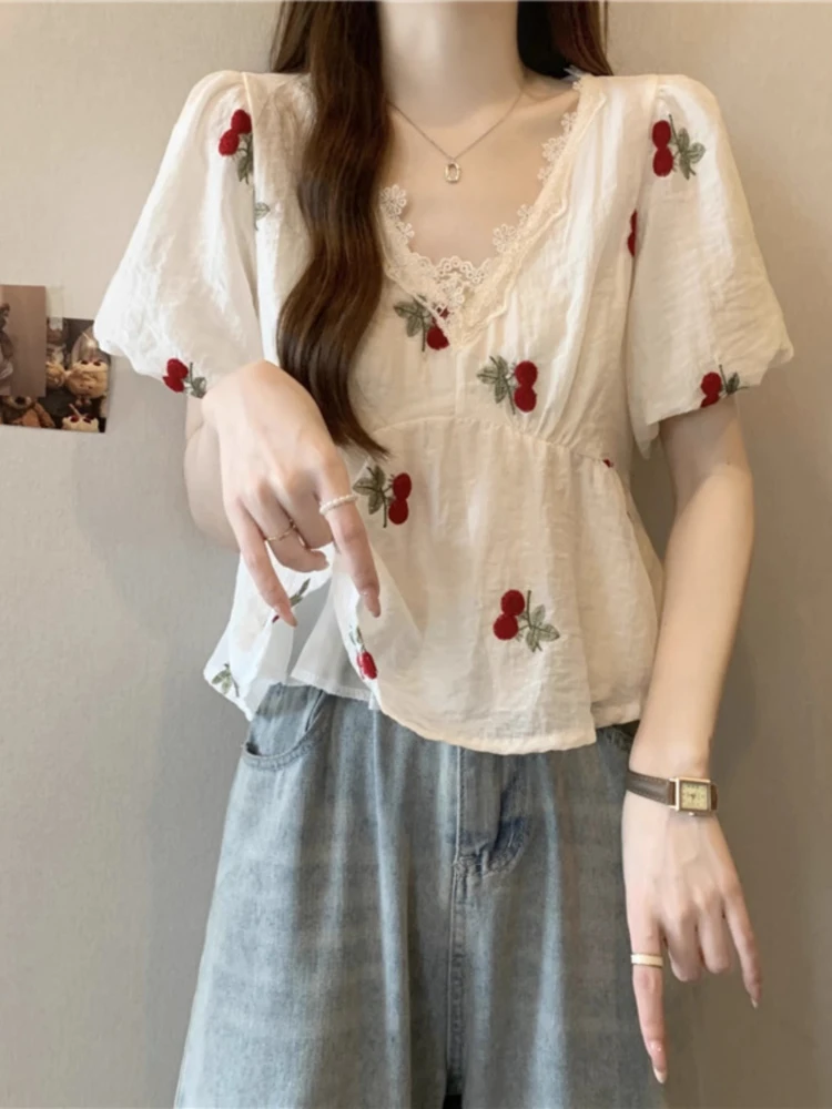 French Sweet Shirts V Neck Puff Sleeve Lace Patchwork Embroidery Crop Tops Summer Casual Loose Blouses All Match Women Clothing
French Sweet Shirts V Neck Puff Sleeve Lace Patchwork Embroidery Crop Tops Summer Casual Loose Blouses All Match Women Clothing
