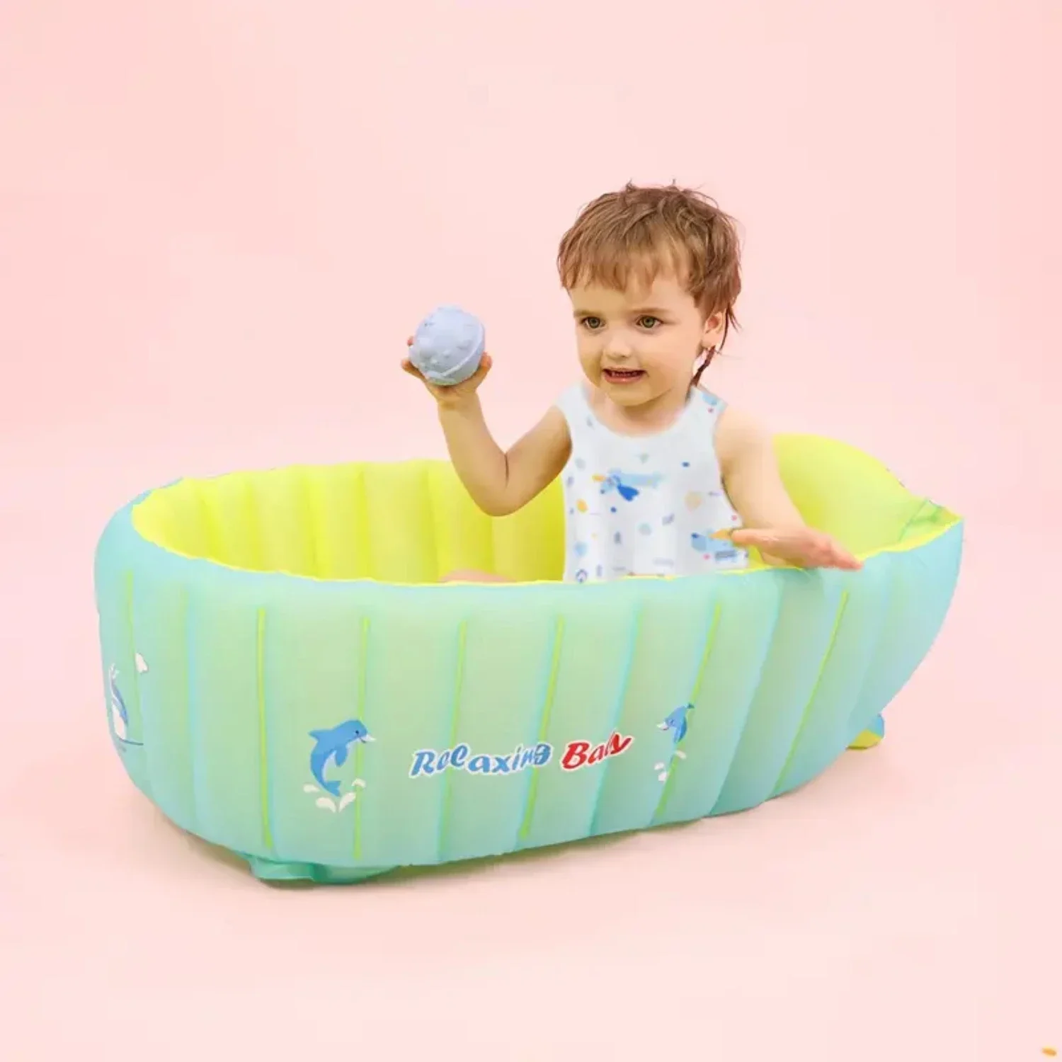 Опыт насосное время ванны с помощью супер просторной, портативной и складной надувной детской ванны, идеально подходящей для семьи. 
Опыт насосное время ванны с помощью супер просторной, портативной и складной надувной детской ванны, идеально подходящей для семьи.