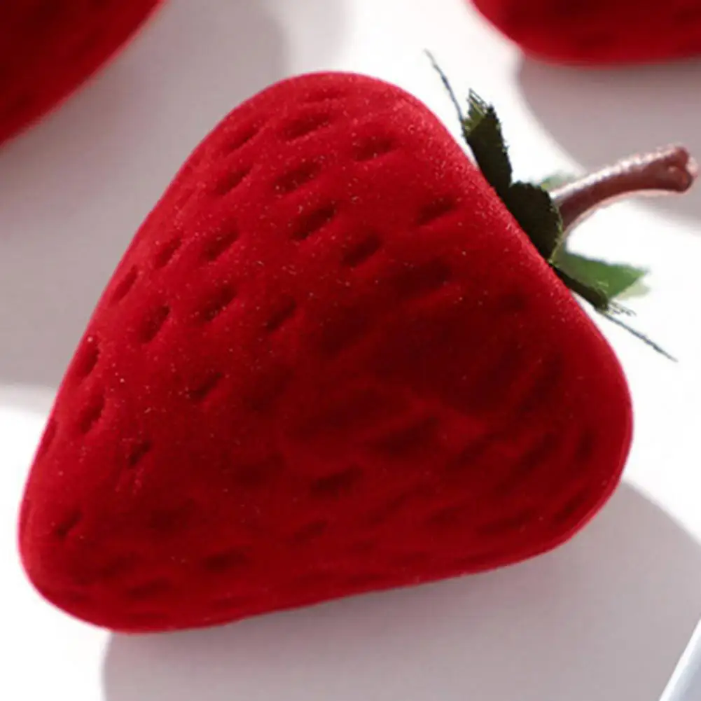 2Pcs Elegant Cute Strawberry Ring Box Jewelry Storage Box Lining Earring Wedding Proposal Gift Ring Case
2Pcs Elegant Cute Strawberry Ring Box Jewelry Storage Box Lining Earring Wedding Proposal Gift Ring Case