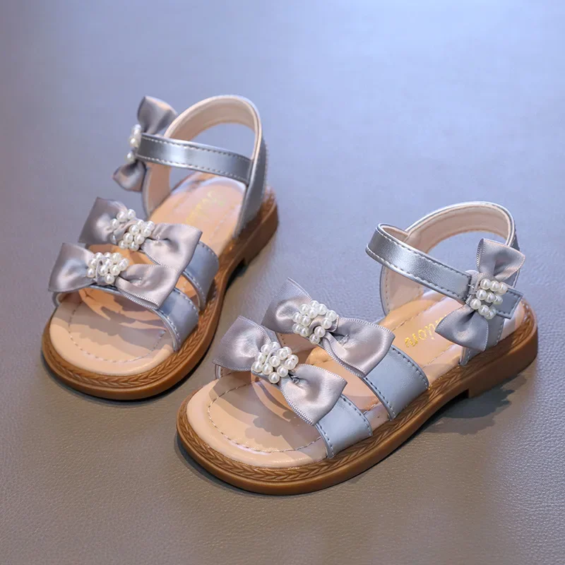 New Children Sandals Summer Girls Wedding Party Shoes Open-toe Sweet Bowknot School Kids Princess Beach Flat Sandals Hook Loop
New Children Sandals Summer Girls Wedding Party Shoes Open-toe Sweet Bowknot School Kids Princess Beach Flat Sandals Hook Loop