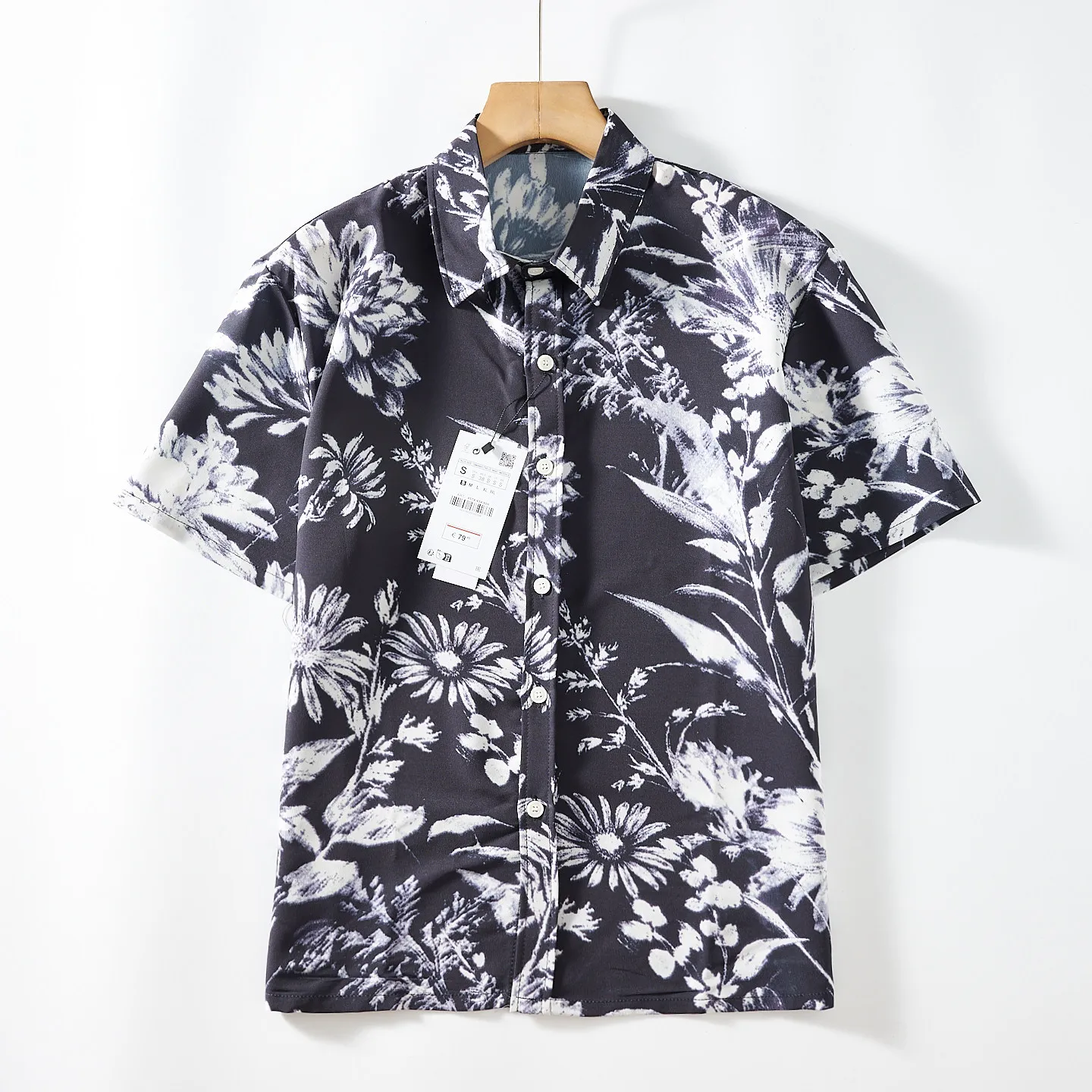 Summer New American Retro Short Sleeve Turn-down Collar Floral Printed Shirt Men's Fashion Vacation Style Loose Casual Blouses
Summer New American Retro Short Sleeve Turn-down Collar Floral Printed Shirt Men's Fashion Vacation Style Loose Casual Blouses