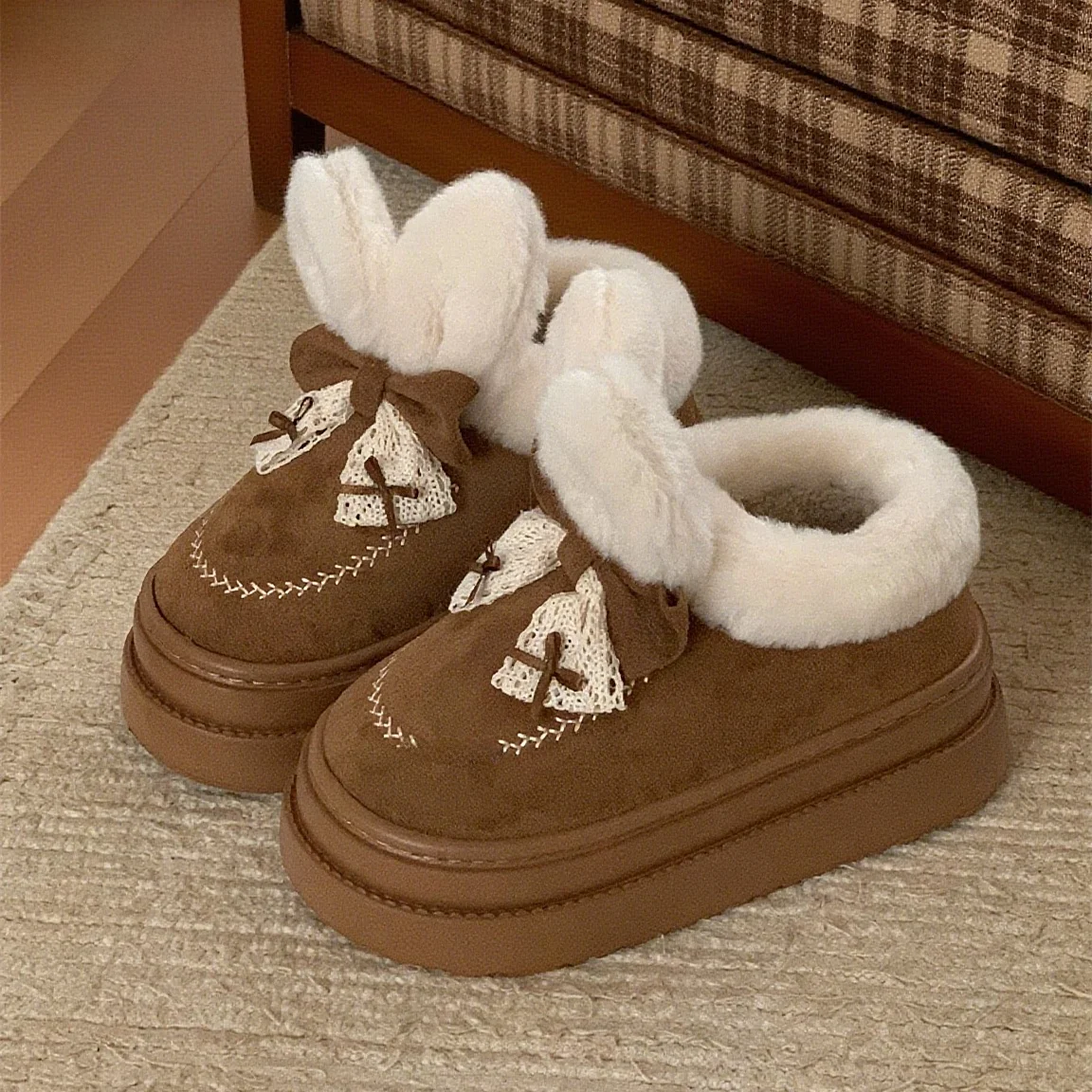 Trendy Outdoor Short Boots Cotton Shoes Women's Winter Warm Anti-slip Cute Rabbit Ears Thick Bottom Snow Boots Sweet Style
Trendy Outdoor Short Boots Cotton Shoes Women's Winter Warm Anti-slip Cute Rabbit Ears Thick Bottom Snow Boots Sweet Style