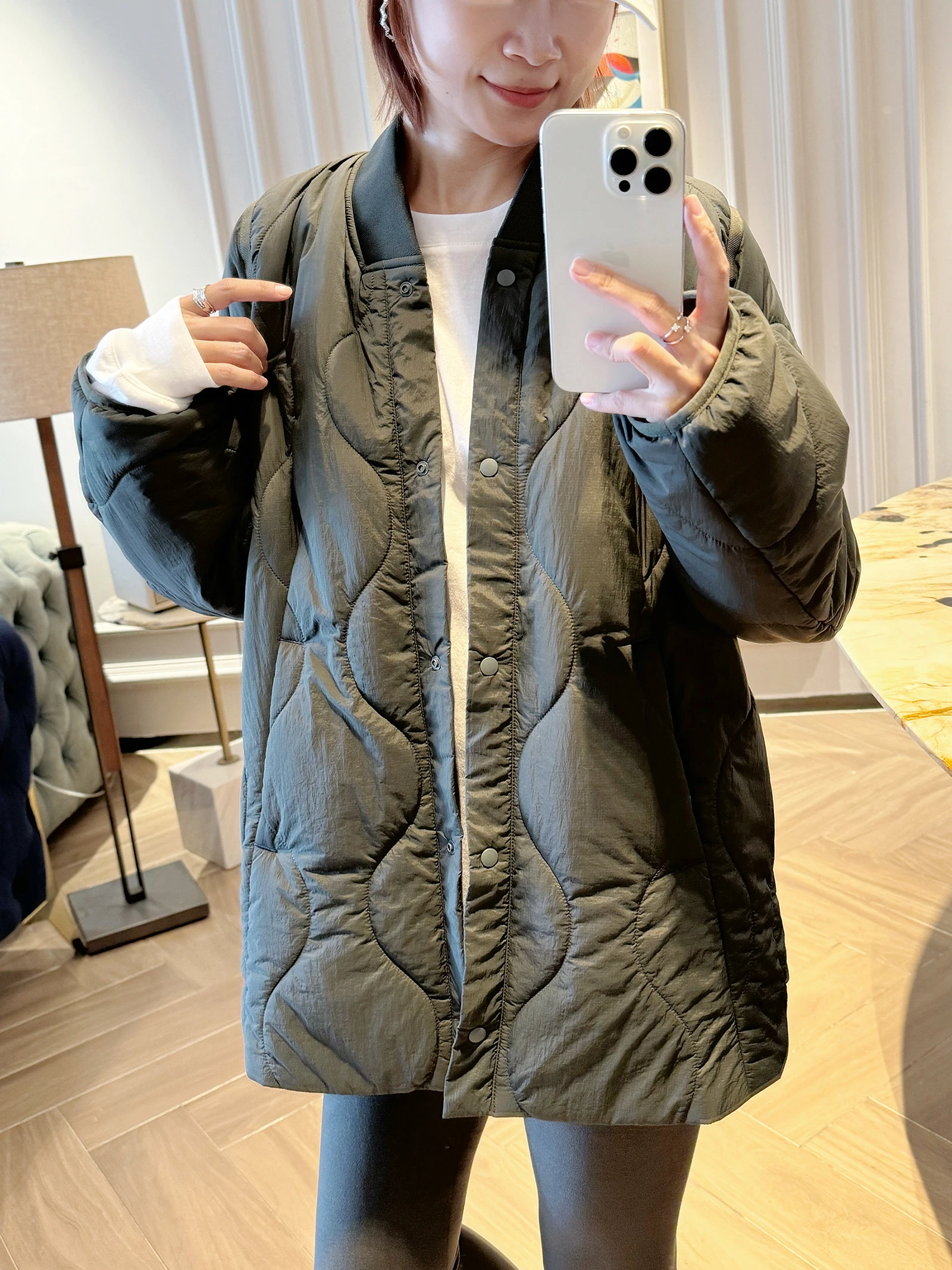 New Snowy Lady Lightweight Padded Jaet Street Sle Loose Fit Cotton Coat Mid-Length Women's Faion Autumn Winter Outerwear
New Snowy Lady Lightweight Padded Jaet Street Sle Loose Fit Cotton Coat Mid-Length Women's Faion Autumn Winter Outerwear