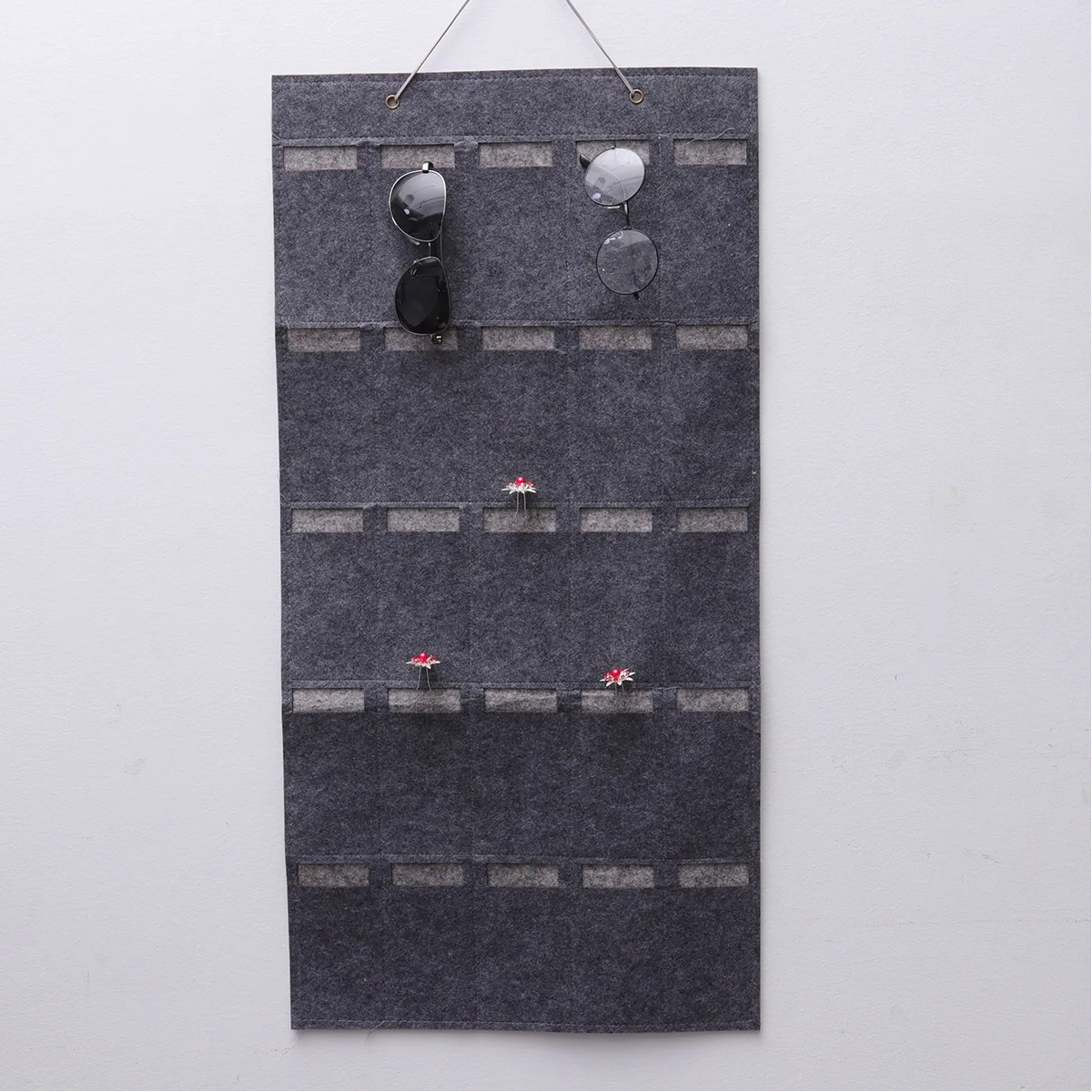 1 шт., подвесная сумка для солнцезащитных очков, серая фетровая сумка-органайзер с несколькими отделениями для хранения солнцезащитных очков, ювелирных изделий, настенная подвеска
1 шт., подвесная сумка для солнцезащитных очков, серая фетровая сумка-органайзер с несколькими отделениями для хранения солнцезащитных очков, ювелирных изделий, настенная подвеска