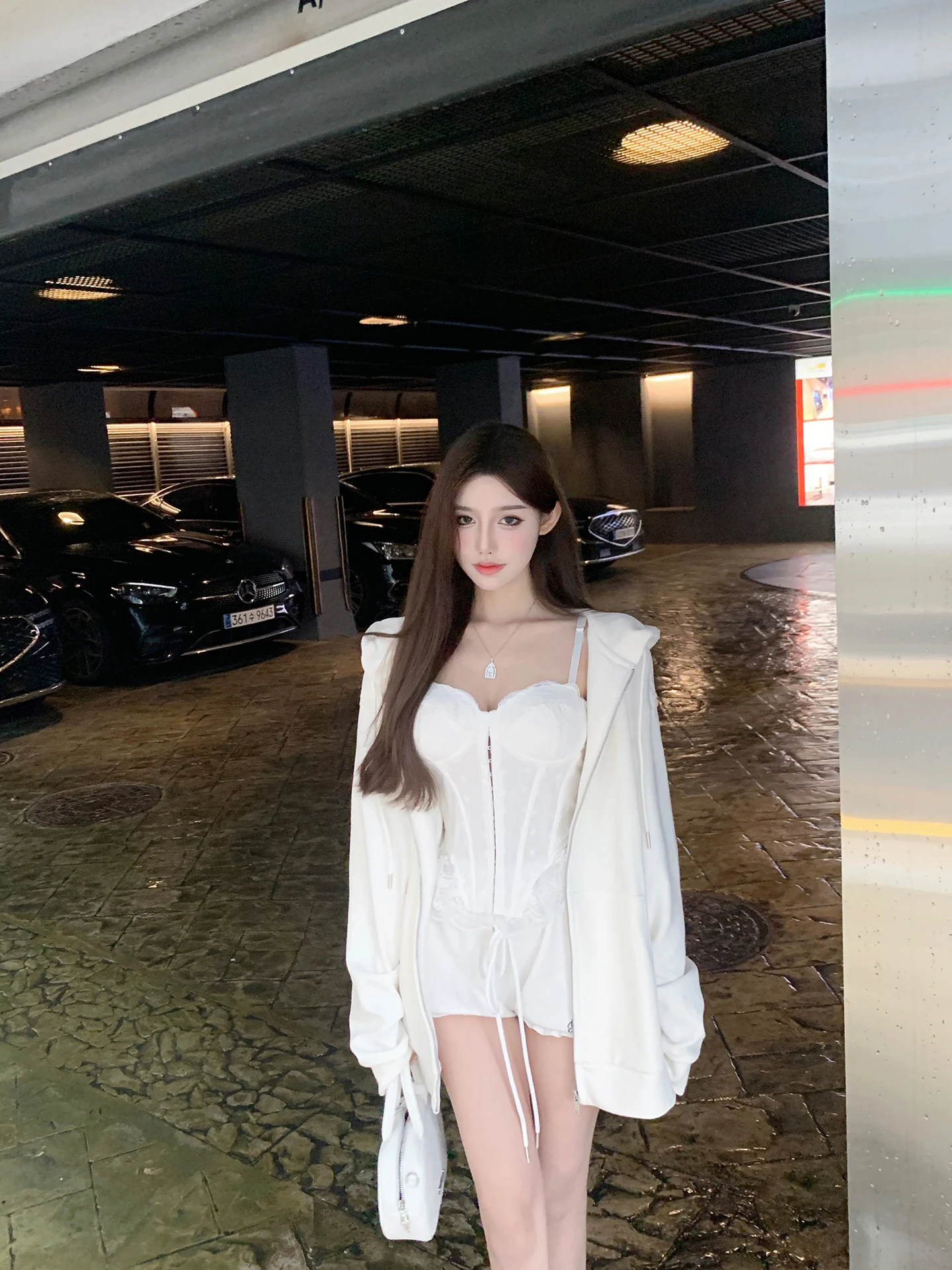 Новая кружевная толстовка Luna: практичная верхняя одежда, короткое пальто для женщин, с длинными рукавами, на молнии, осенняя мода для девушек
Новая кружевная толстовка Luna: практичная верхняя одежда, короткое пальто для женщин, с длинными рукавами, на молнии, осенняя мода для девушек