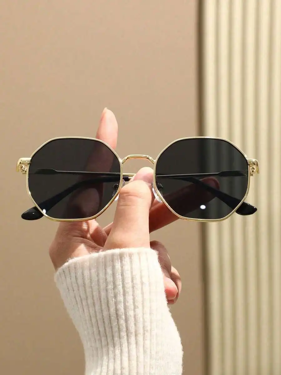 Women Geometric Frame Copper Tone Vintage Fashion Sunglasses For Outdoor Travel Beach Casual Wear
Women Geometric Frame Copper Tone Vintage Fashion Sunglasses For Outdoor Travel Beach Casual Wear