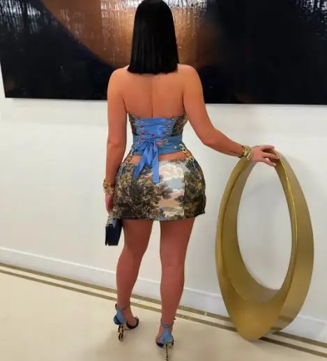 Women's Short Skirt Set 2025 Retro Floral Print Hanging Neck Sleeveless Vest with Back Tie Top Split Short Skirt Sexy Skirt Set
Women's Short Skirt Set 2025 Retro Floral Print Hanging Neck Sleeveless Vest with Back Tie Top Split Short Skirt Sexy Skirt Set