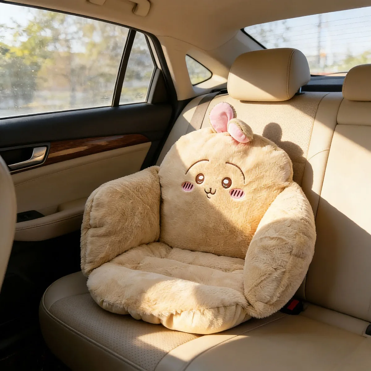 Милая подушка-сиденье Kawaii Chiikawa Hachiware Usagi, толстая, съемная, моющаяся, универсальная, для класса, автомобиля, милый аниме-подарок на праздник
Милая подушка-сиденье Kawaii Chiikawa Hachiware Usagi, толстая, съемная, моющаяся, универсальная, для класса, автомобиля, милый аниме-подарок на праздник