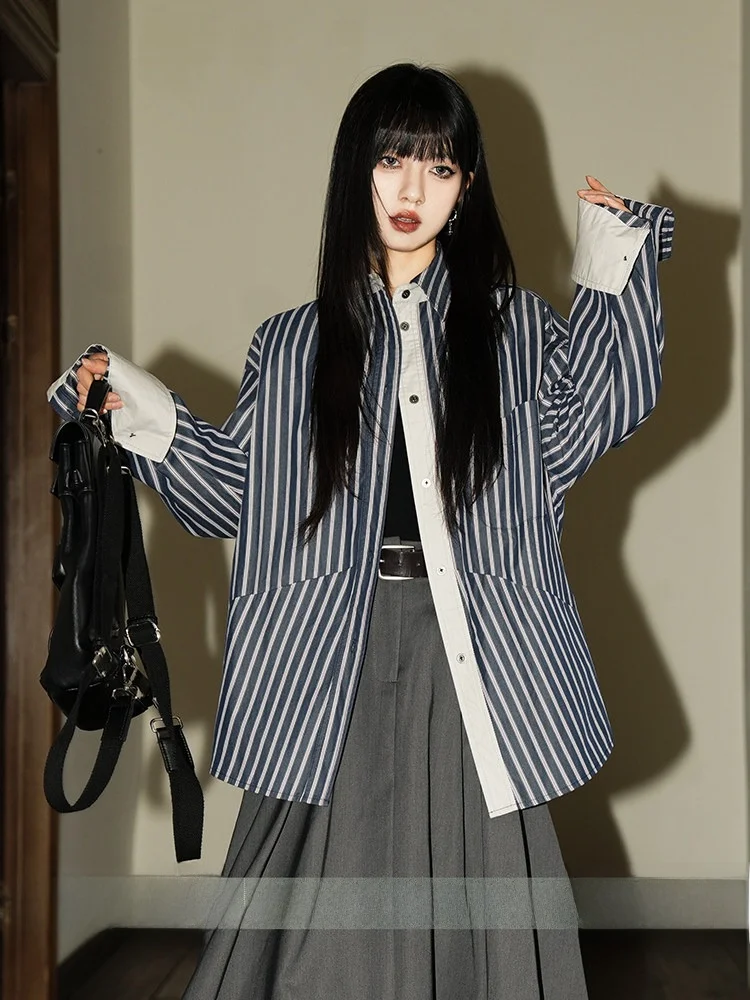 Blue Vertical Stripes Loose Long Sleeve Shirt Women's Spring Casual Style Contrast Color Design Classic Collar Open Cardigan
Blue Vertical Stripes Loose Long Sleeve Shirt Women's Spring Casual Style Contrast Color Design Classic Collar Open Cardigan