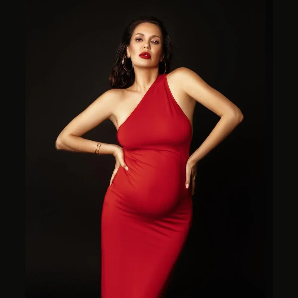 Slim Fit Maternity Photo Shoot Sleeveless Dresses For Baby Showers Elegant red Dress Photography Dress For Pregnant Women
Slim Fit Maternity Photo Shoot Sleeveless Dresses For Baby Showers Elegant red Dress Photography Dress For Pregnant Women