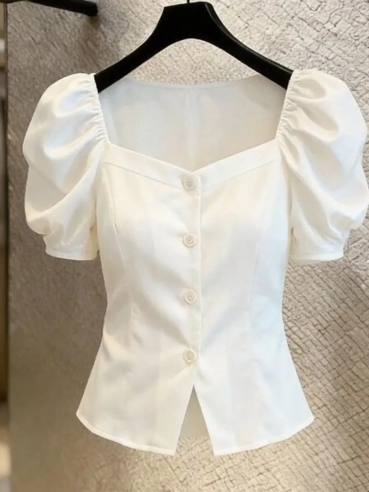 Sweet Fashionable Women's Shirt Square Collar Single Button Short Sleeve Bubble Sleeve Versatile Top Summer French Style Printed
Sweet Fashionable Women's Shirt Square Collar Single Button Short Sleeve Bubble Sleeve Versatile Top Summer French Style Printed