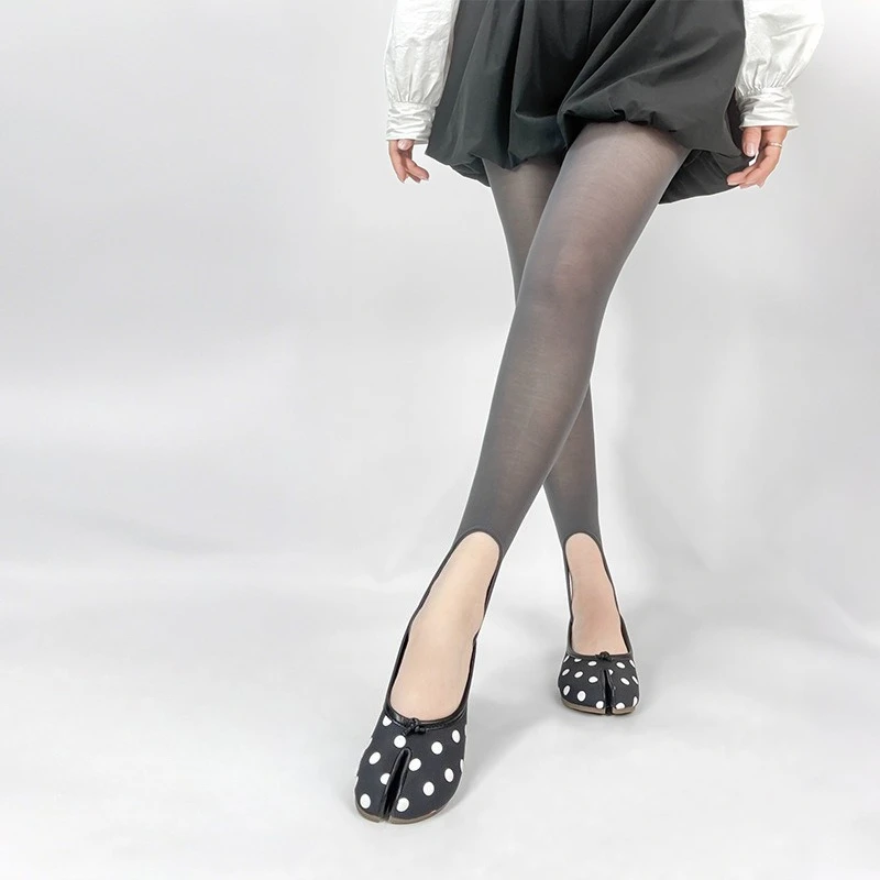 Summer Spring New Style Base Leggings, Worn As Outerwear, High Elasticity Slim-fitting Base Leggings, Foot-squeezing Pantyhose
Summer Spring New Style Base Leggings, Worn As Outerwear, High Elasticity Slim-fitting Base Leggings, Foot-squeezing Pantyhose