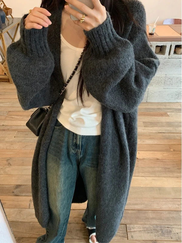 Women's Knitted Open Cardigan Loose Long over Knee Sweater Coat Soft Comfortable Autumn Winter Fashion Korean Style V-Neck Bu...
Women's Knitted Open Cardigan Loose Long over Knee Sweater Coat Soft Comfortable Autumn Winter Fashion Korean Style V-Neck Bu...