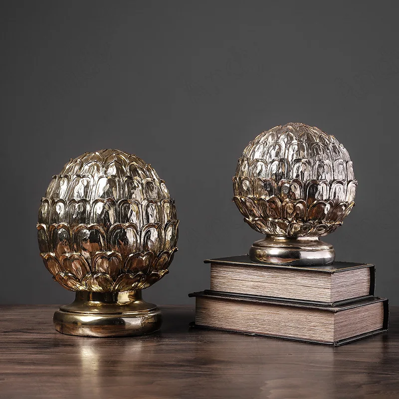 European Resin Statue Creative Lotus Decorative Bookcase Ornaments Hand Embossed Living Room Desktop Statuette Home Decoration
European Resin Statue Creative Lotus Decorative Bookcase Ornaments Hand Embossed Living Room Desktop Statuette Home Decoration