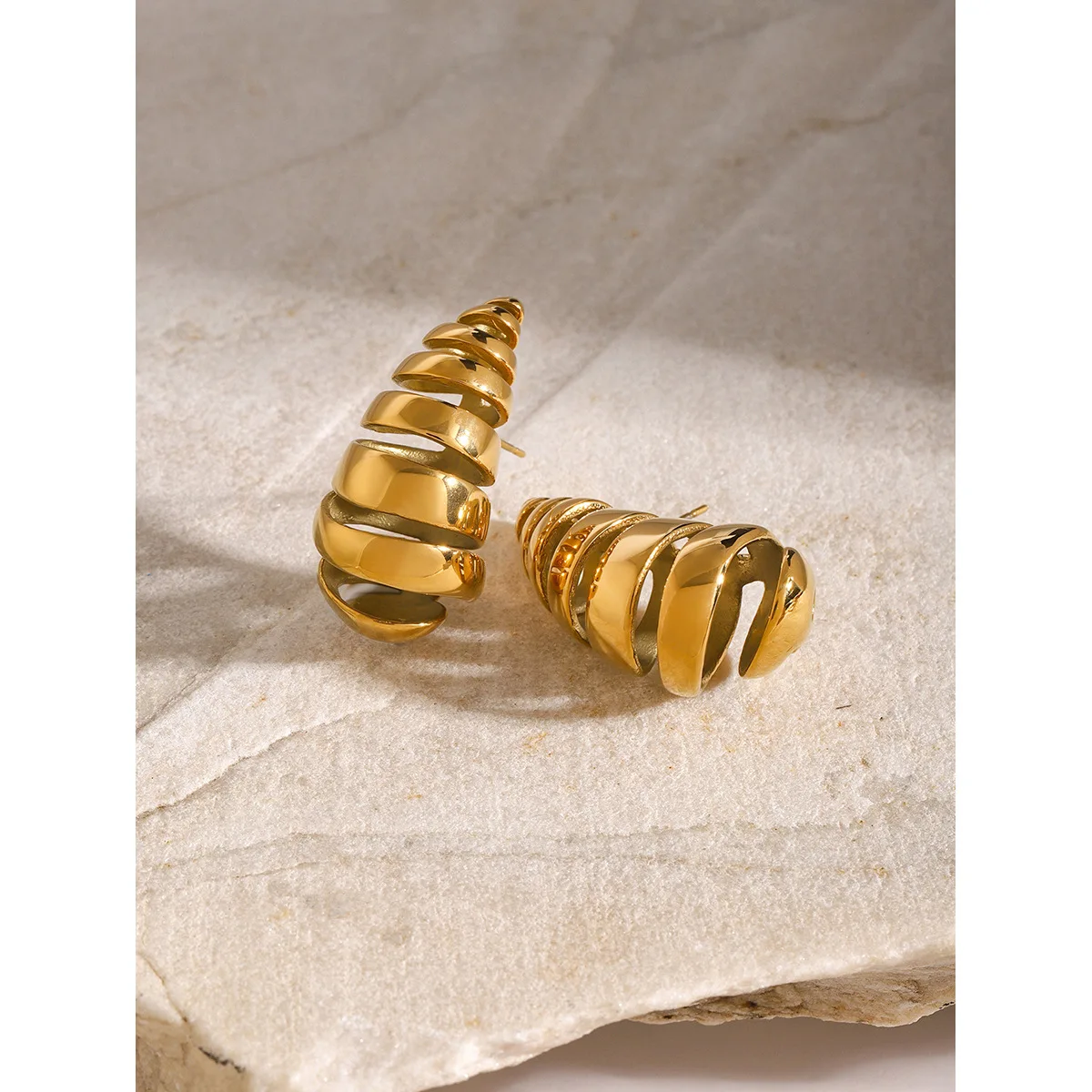 Stainless Steel Conch Earrings Bohemian Plated 18k Gold Color Stud Earrings Trendy Jewelry Fashion Women's Earrings Accessories
Stainless Steel Conch Earrings Bohemian Plated 18k Gold Color Stud Earrings Trendy Jewelry Fashion Women's Earrings Accessories