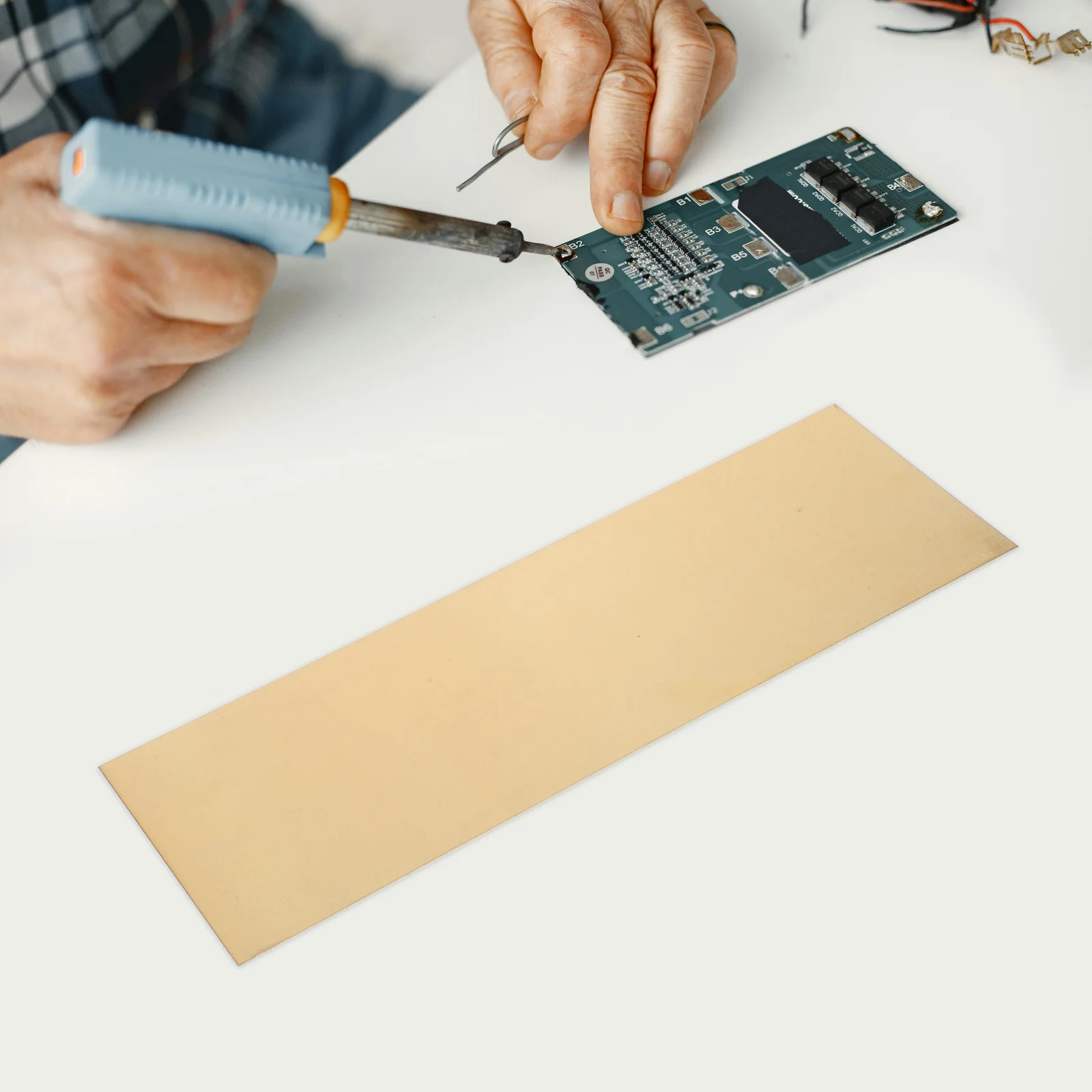 Brass Sheet 0.5mm Thick Precision Flat Metal for Architectural Decorative Use Heavy Duty Brass Plate for DIY Crafts Hardware
Brass Sheet 0.5mm Thick Precision Flat Metal for Architectural Decorative Use Heavy Duty Brass Plate for DIY Crafts Hardware