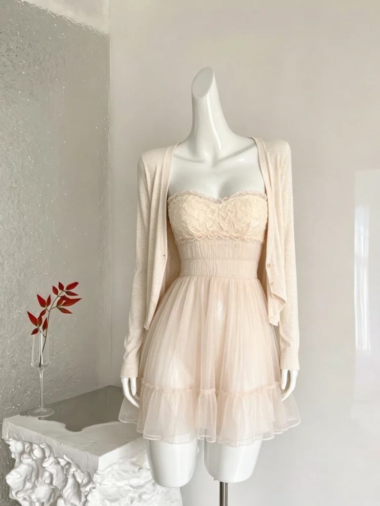 Summer Casual Sweet 2 Piece Set for Women Gauze High Waist Camisole Mini Dress + All Match Coat Chic Retro Daily Female Outfits
Summer Casual Sweet 2 Piece Set for Women Gauze High Waist Camisole Mini Dress + All Match Coat Chic Retro Daily Female Outfits