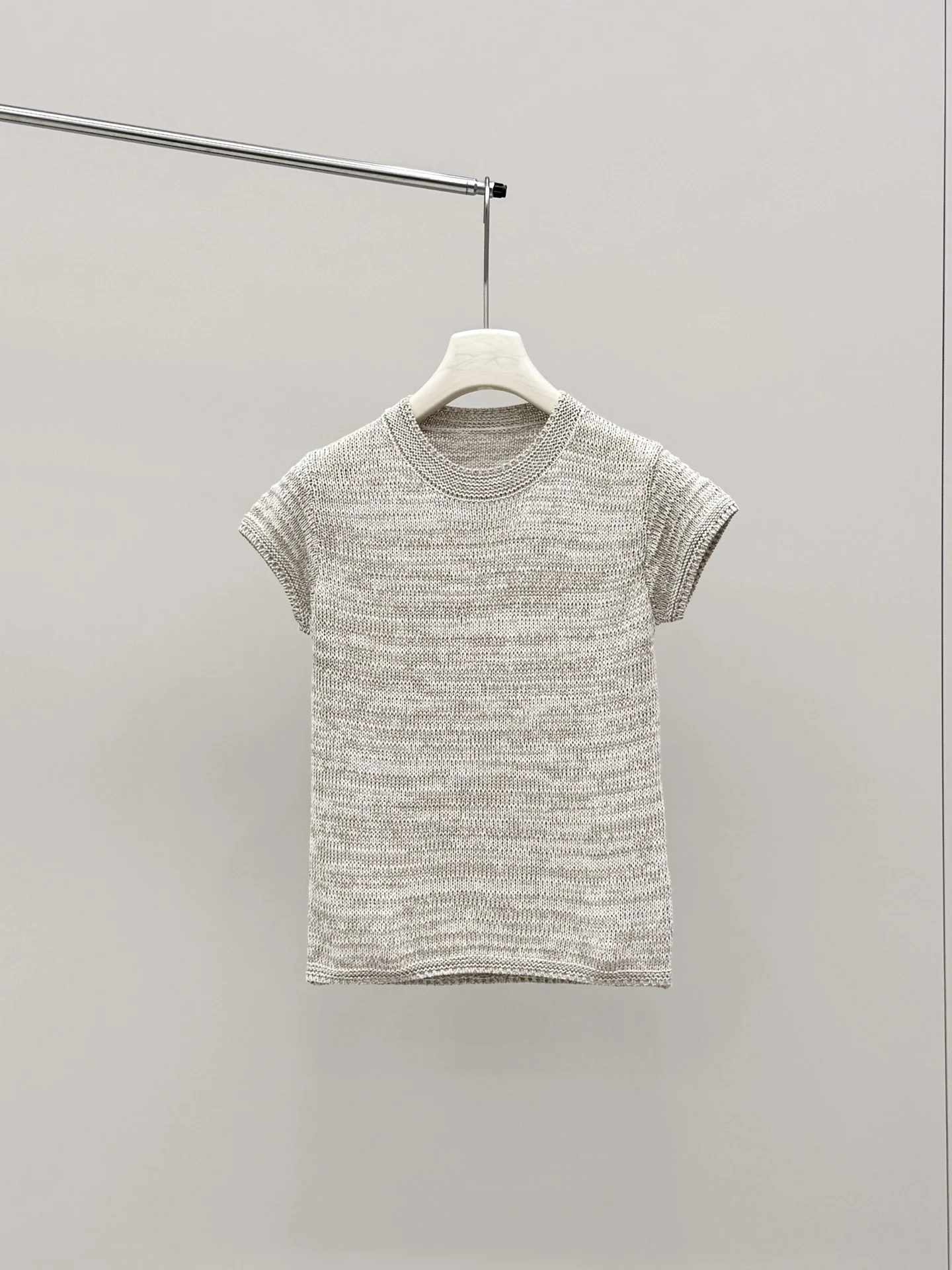 2026 Summer New Arrival: High-Quality Women's Short-Sleeve Crewneck Top with Woven Texture
2026 Summer New Arrival: High-Quality Women's Short-Sleeve Crewneck Top with Woven Texture