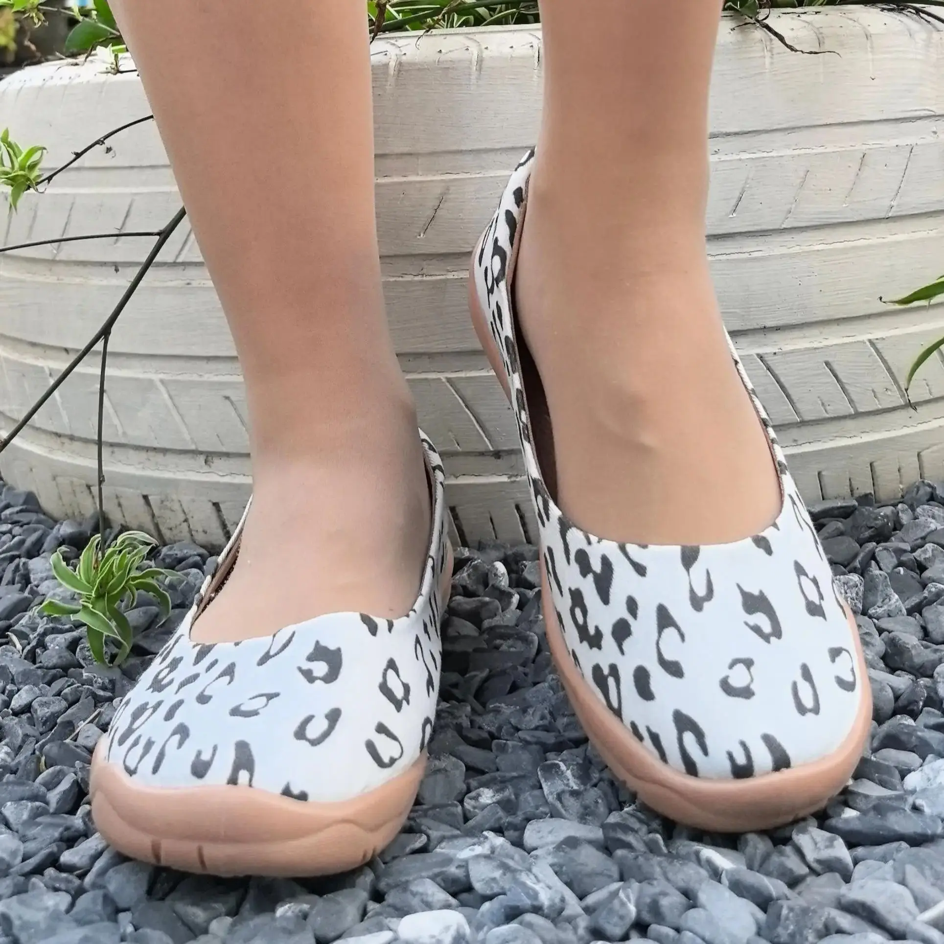 Women's New Summer Fashion Animal Spotted Leopard Print Casual Shoes, Comfortable Shallow Low-Cut Soft Soles, Lightweight and Breathable Large Size Women's Shoes
Women's New Summer Fashion Animal Spotted Leopard Print Casual Shoes, Comfortable Shallow Low-Cut Soft Soles, Lightweight and Breathable Large Size Women's Shoes