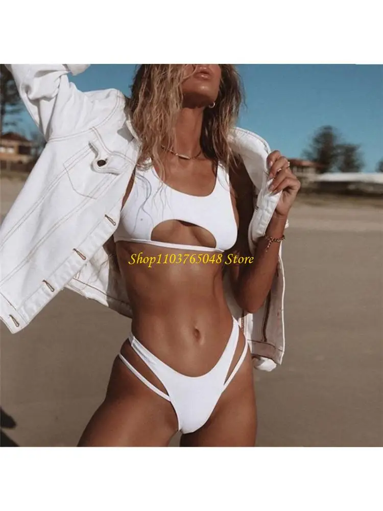 R53E Women Padded Wirefree Low Rise Thong Swimwear Color Cutout Swimsuit
R53E Women Padded Wirefree Low Rise Thong Swimwear Color Cutout Swimsuit