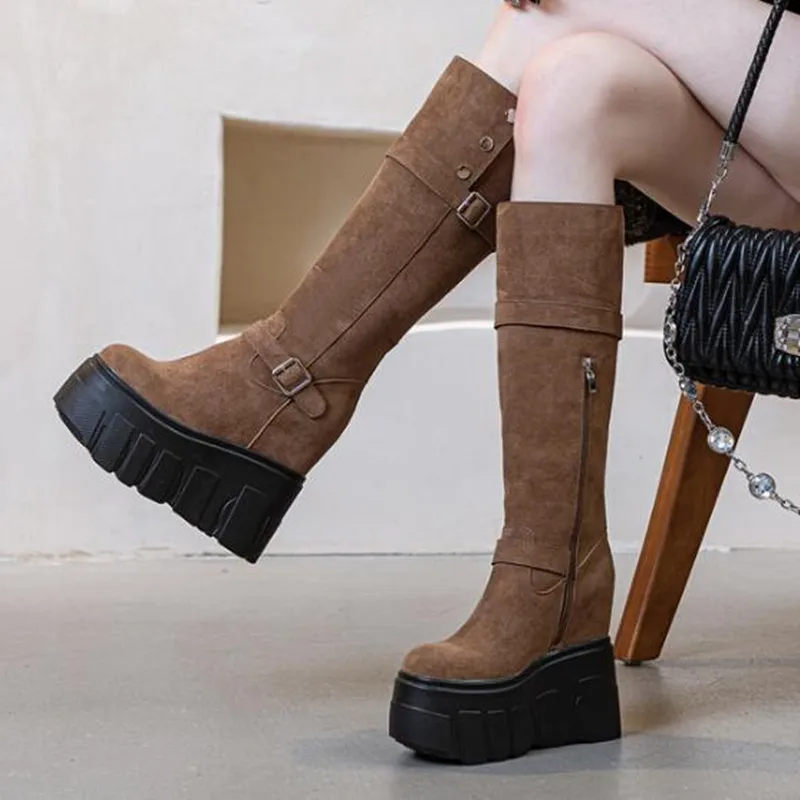 New 14cm Microfiber Synthetic Leather High Top Boots Women Booties Knee High Platform Wedge Autumn Winter Zipper Fashion Shoes
New 14cm Microfiber Synthetic Leather High Top Boots Women Booties Knee High Platform Wedge Autumn Winter Zipper Fashion Shoes