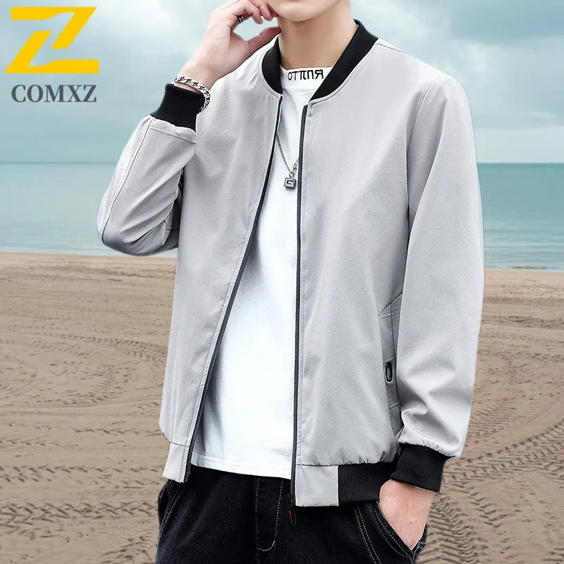 COMXZ мужское осеннее пальто, брендовое простое пальто с воротником-стойкой, ветрозащитное пальто для путешествий на открытом воздухе, однотонный дизайн, легкая верхняя одежда
COMXZ мужское осеннее пальто, брендовое простое пальто с воротником-стойкой, ветрозащитное пальто для путешествий на открытом воздухе, однотонный дизайн, легкая верхняя одежда