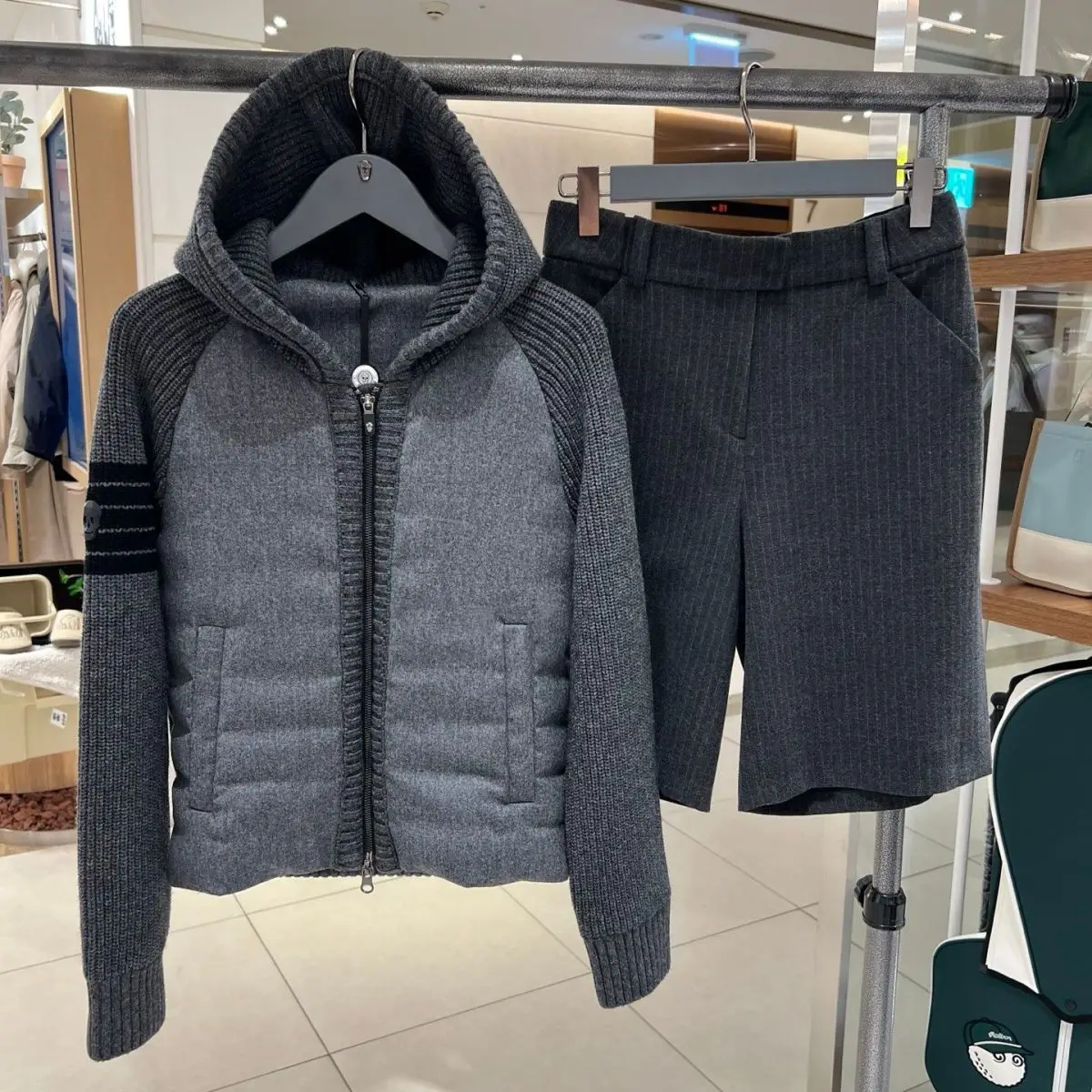 Women's Long-Sleeve Golf Jacket Winter New Arrival Casual Sports Warm Knit Patchwork Hooded Top
Women's Long-Sleeve Golf Jacket Winter New Arrival Casual Sports Warm Knit Patchwork Hooded Top