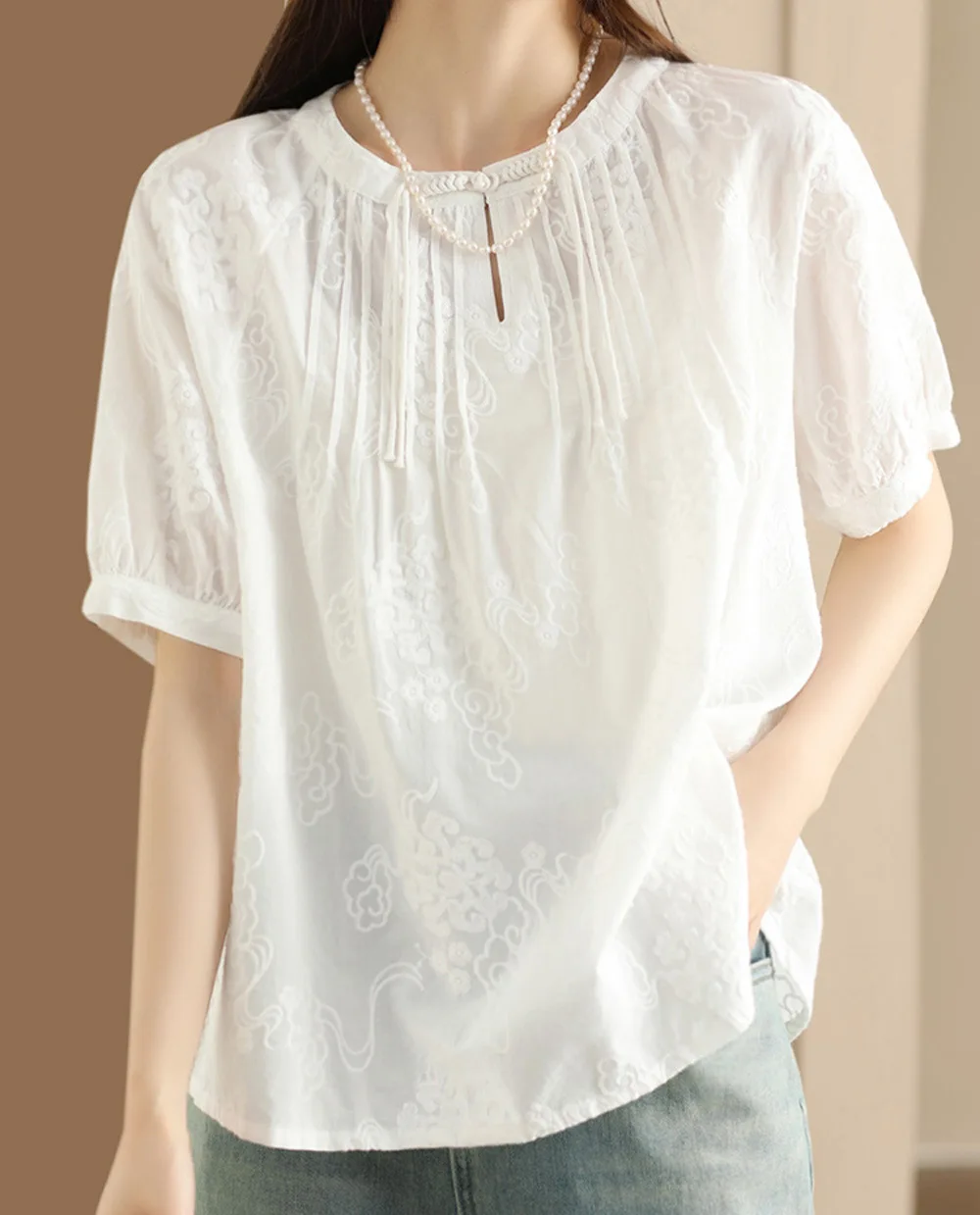 Elegant women's blouses 2024 summer vintage white beige embroider shirts and blouses women pullover Chinese buttons top
Elegant women's blouses 2024 summer vintage white beige embroider shirts and blouses women pullover Chinese buttons top