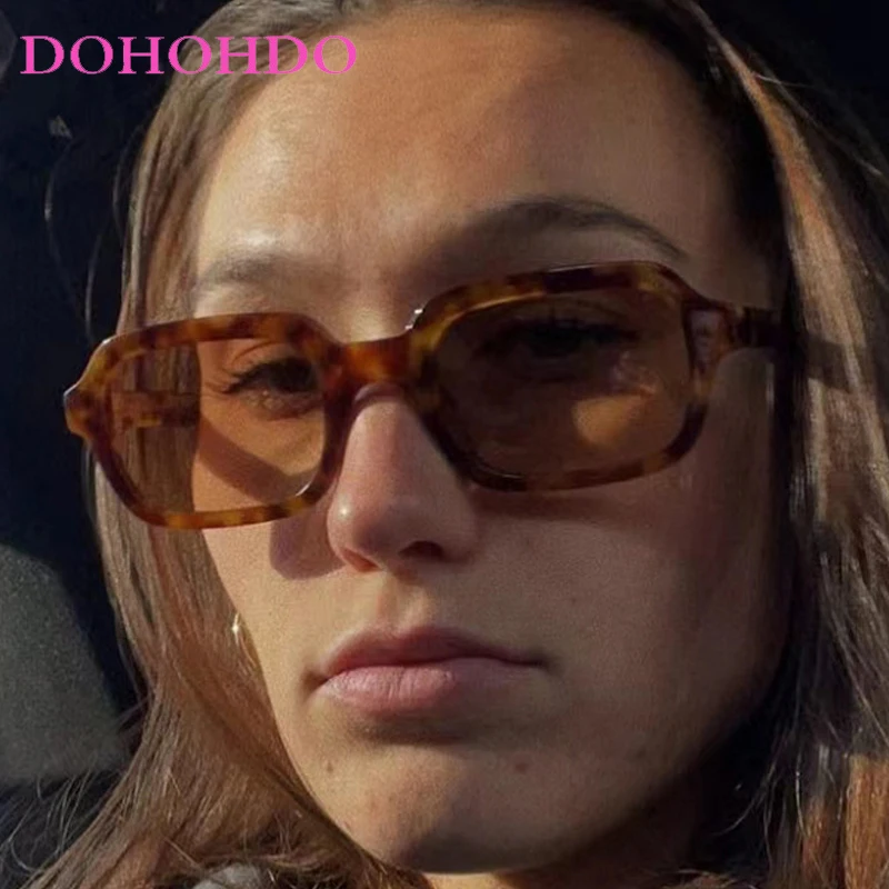 Classic Small Square Women Sunglasses Trendy Luxury Designer Sunglasses Men Outdoor Driving Eyewear Female UV400 Lentes Mujer
Classic Small Square Women Sunglasses Trendy Luxury Designer Sunglasses Men Outdoor Driving Eyewear Female UV400 Lentes Mujer
