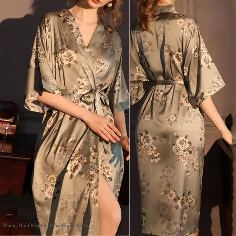 Print Flower Half Sleeve Kimono Bathrobe Gown Plus Size Long Robe Female Home Dress Sexy Ice Silk Sleepwear Nightgown Loungewear
Print Flower Half Sleeve Kimono Bathrobe Gown Plus Size Long Robe Female Home Dress Sexy Ice Silk Sleepwear Nightgown Loungewear