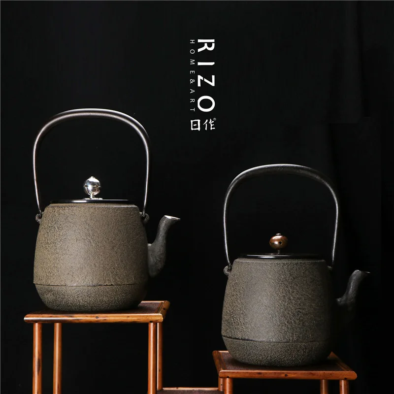Japanese Imported Iron Pot Qingguangtang Jujube-Shaped Iron Bottle Tang Copper Burner Mountain-Shaped Cast Iron Teapot Tea Set S
Japanese Imported Iron Pot Qingguangtang Jujube-Shaped Iron Bottle Tang Copper Burner Mountain-Shaped Cast Iron Teapot Tea Set S