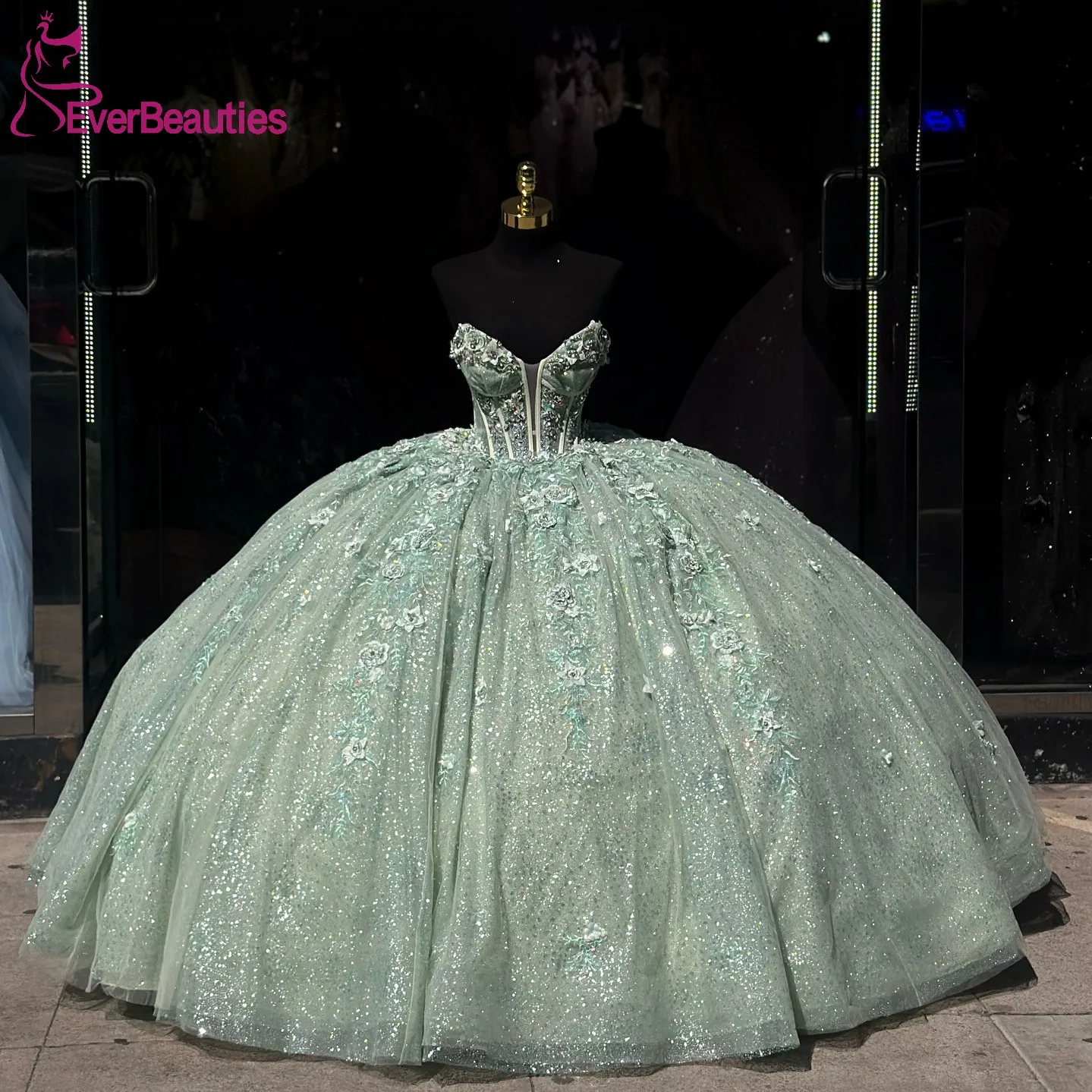 Quinceanera Dress Ball Gown Sweetheart Tulle Lace Evening Dress for Women Vestidos De 15 Quinceañera Off Shoulder Party Dresses
Quinceanera Dress Ball Gown Sweetheart Tulle Lace Evening Dress for Women Vestidos De 15 Quinceañera Off Shoulder Party Dresses
