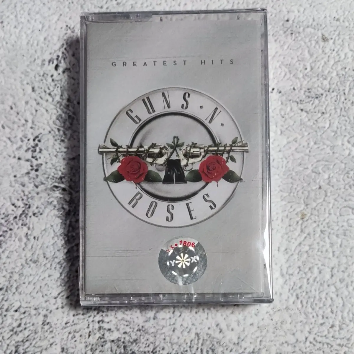 Ретро-кассета с английской рок-музыкой, коллекция золотых хитов классических групп, абсолютно новая, в запечатанной упаковке, для Walkman и винтажных магнитофонов.
Ретро-кассета с английской рок-музыкой, коллекция золотых хитов классических групп, абсолютно новая, в запечатанной упаковке, для Walkman и винтажных магнитофонов.