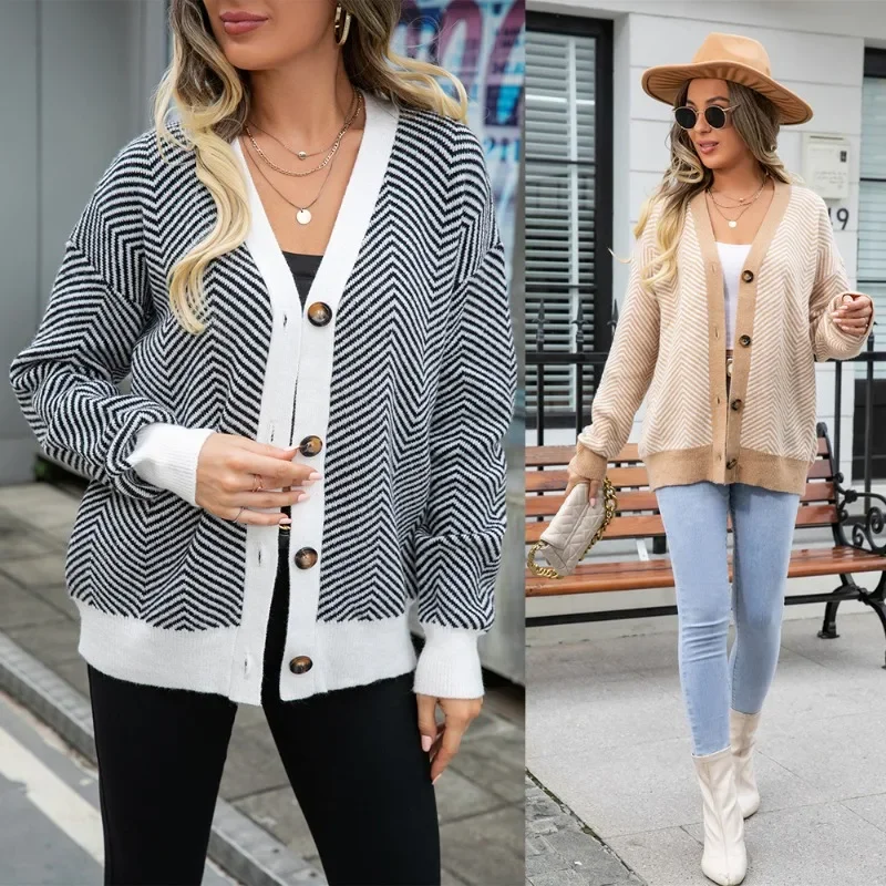 Autumn and winter new women's cardigan sweater, color matching knitted sweater jacket
Autumn and winter new women's cardigan sweater, color matching knitted sweater jacket