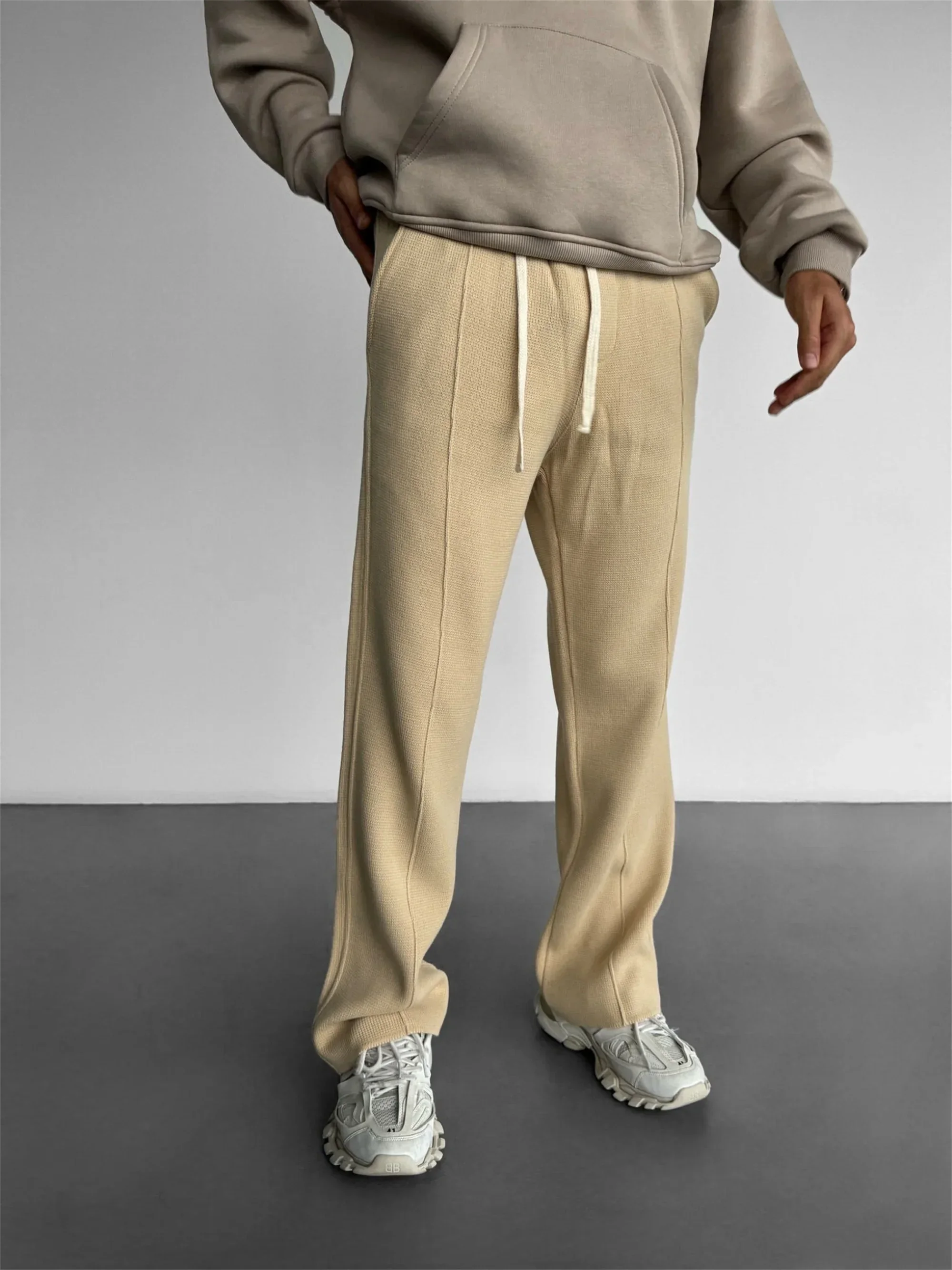 2026 Spring/Summer Hot Selling Men's Fashionable Casual Solid Color Pants Loose Tight Cord Straight Pants
2026 Spring/Summer Hot Selling Men's Fashionable Casual Solid Color Pants Loose Tight Cord Straight Pants