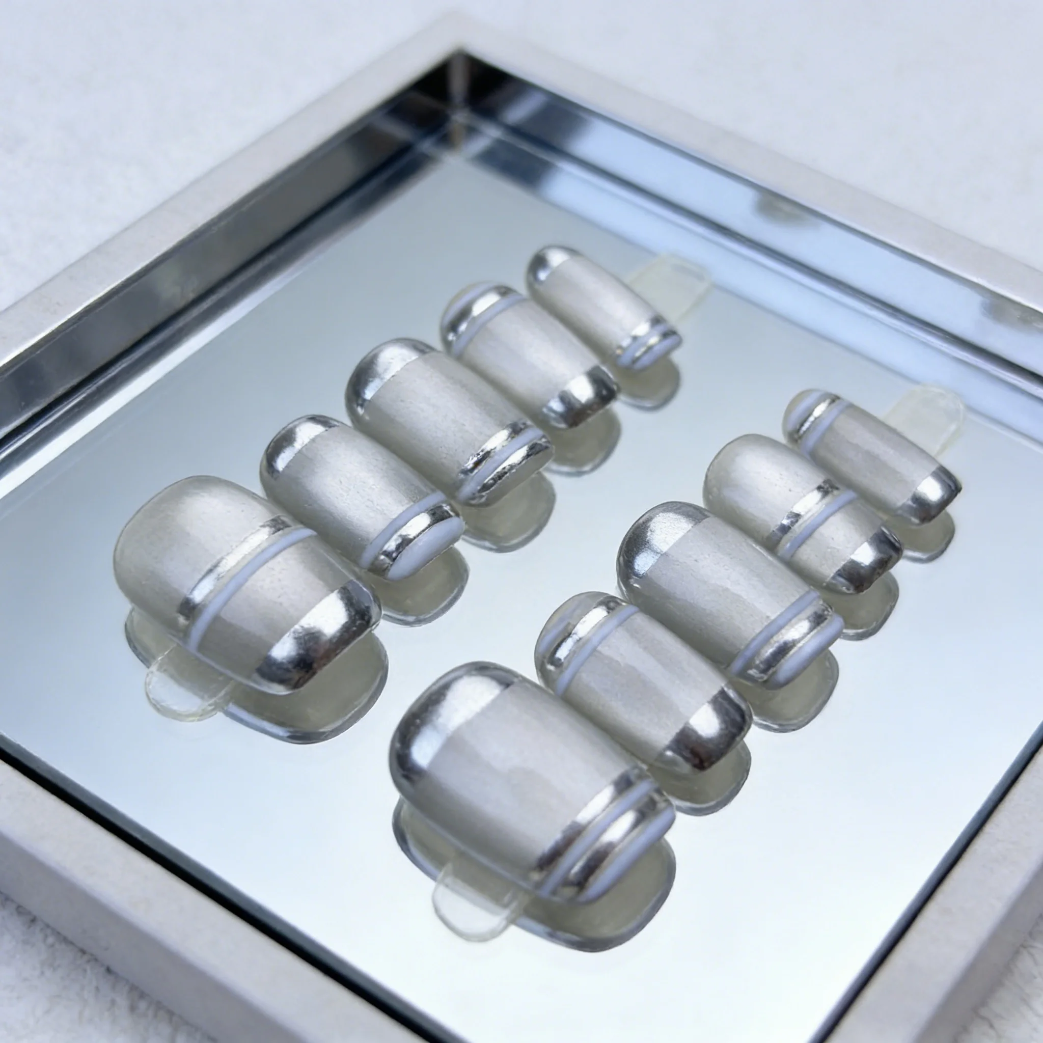 10pcs Mirror Silver Handmade Nails Electroplated Cat-Eye Press on Nail Short Square Full Coverage Nail Tips for Women&Girl
10pcs Mirror Silver Handmade Nails Electroplated Cat-Eye Press on Nail Short Square Full Coverage Nail Tips for Women&Girl