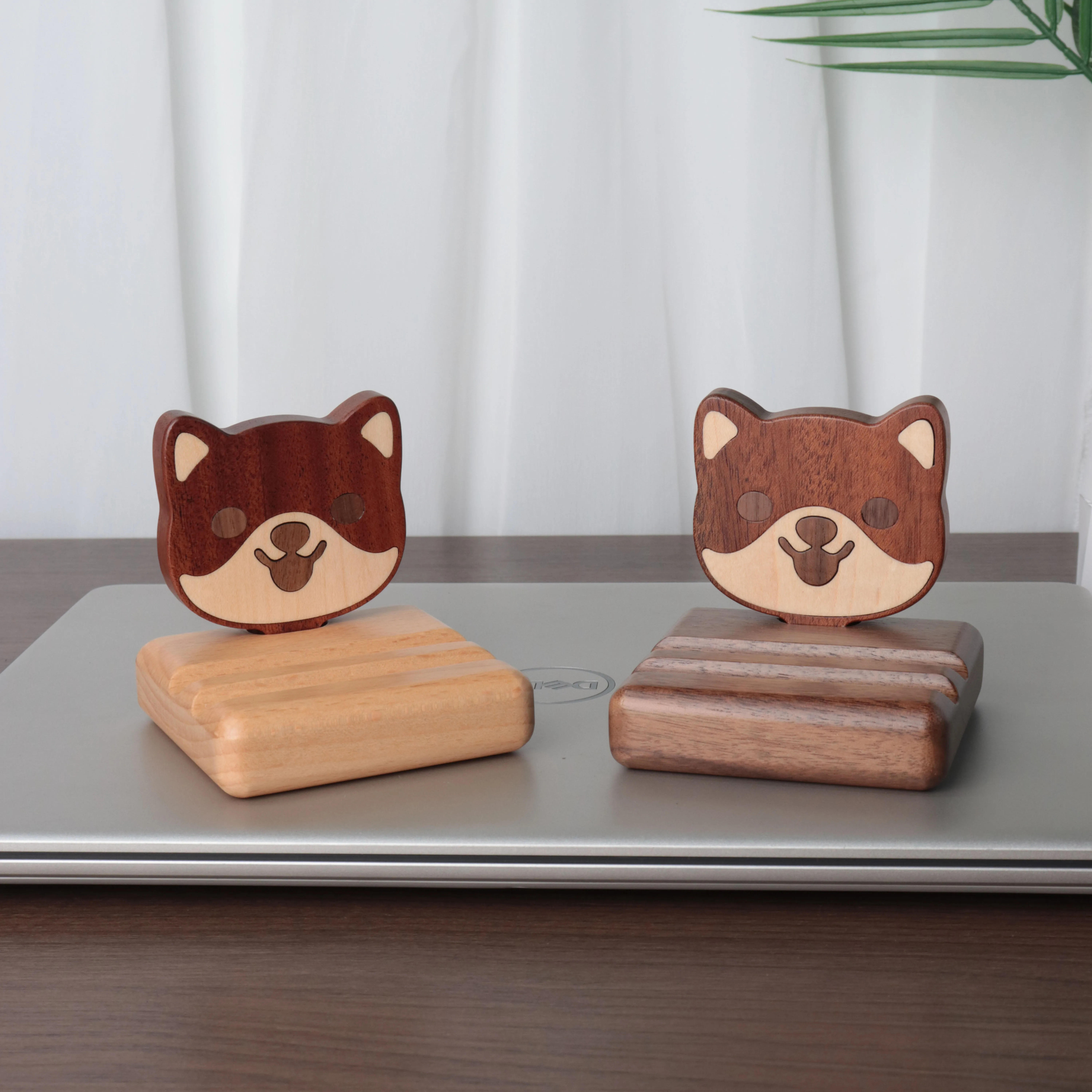 Luxury Shockproof Nature Waterproof Beech Wood Phone Stand With Fox , Shiba , Smiling Bear For All Phones ,
Luxury Shockproof Nature Waterproof Beech Wood Phone Stand With Fox , Shiba , Smiling Bear For All Phones ,