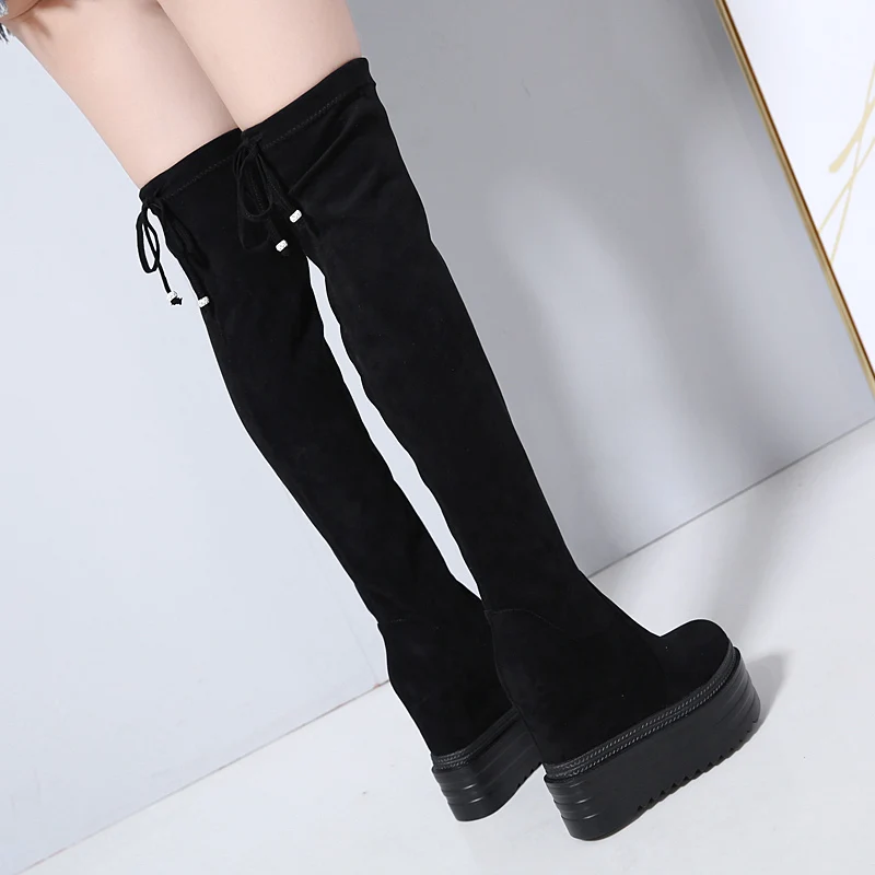 Женские сапоги из флока на высоком каблуке 15 см, зимние женские туфли на платформе, увеличивающие рост, длинные сапоги на плюшевой танкетке
Женские сапоги из флока на высоком каблуке 15 см, зимние женские туфли на платформе, увеличивающие рост, длинные сапоги на плюшевой танкетке