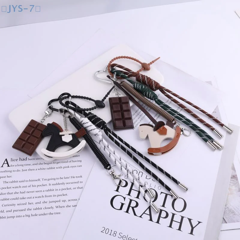 1 Piece Chocolate Braided Rope Bag Decoration High-grade Keychain Trojan Horse Pendant For Phone Bag Accessories
1 Piece Chocolate Braided Rope Bag Decoration High-grade Keychain Trojan Horse Pendant For Phone Bag Accessories